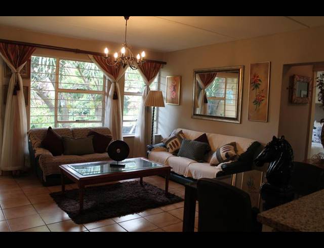 2 BEDROOM TOWNHOUSE FOR SALE IN BEDFORD GARDENS